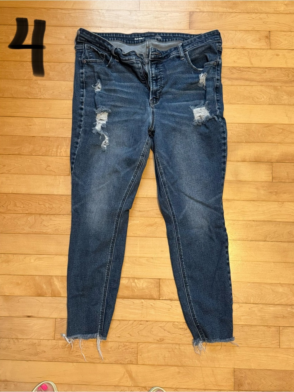 Old Navy Distressed Skinny Jeans in Dark Blue